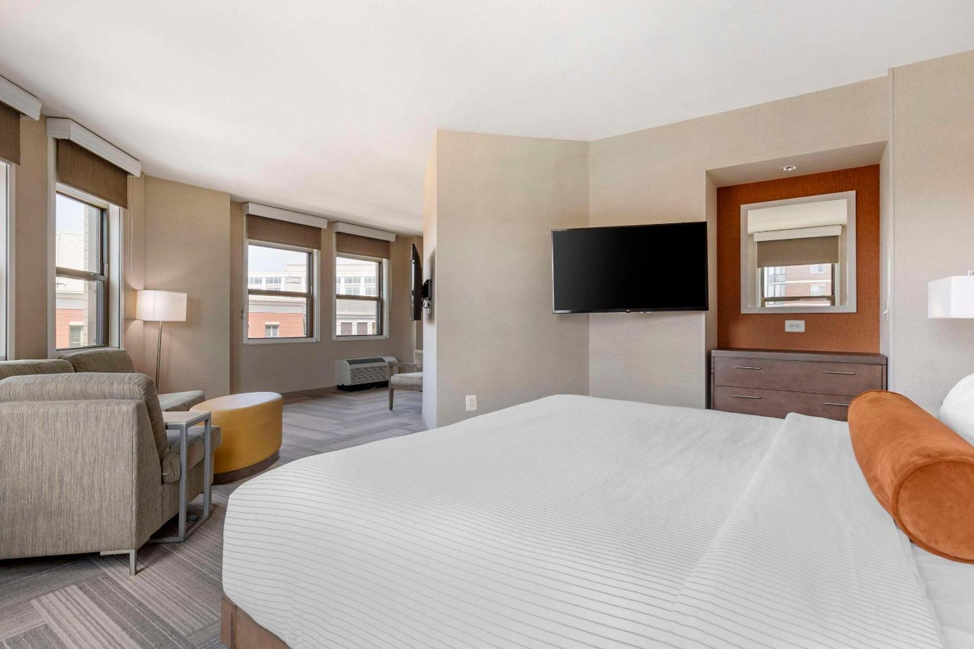 Cambria Hotel Rockville Esterno foto