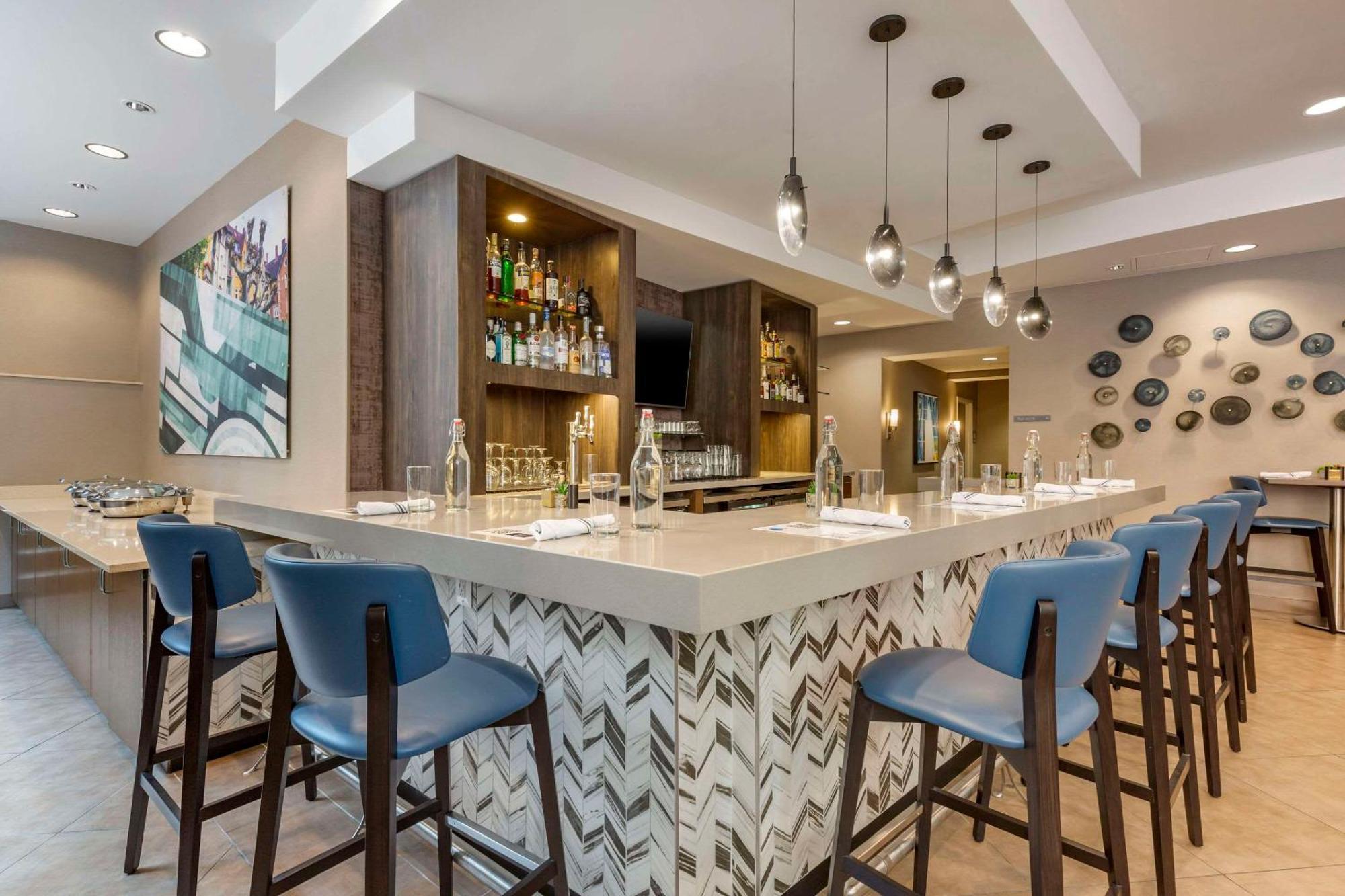 Cambria Hotel Rockville Esterno foto