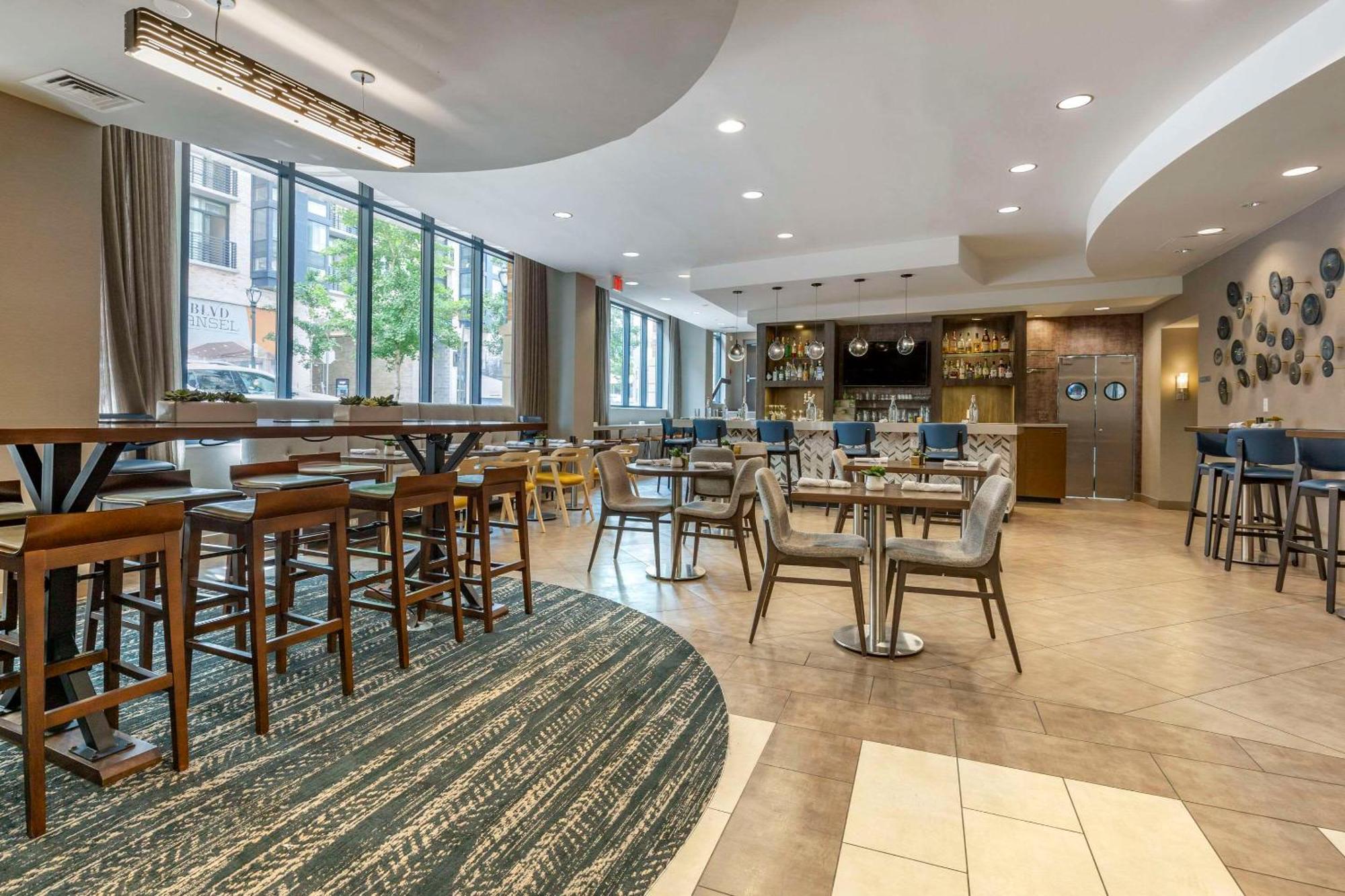 Cambria Hotel Rockville Esterno foto