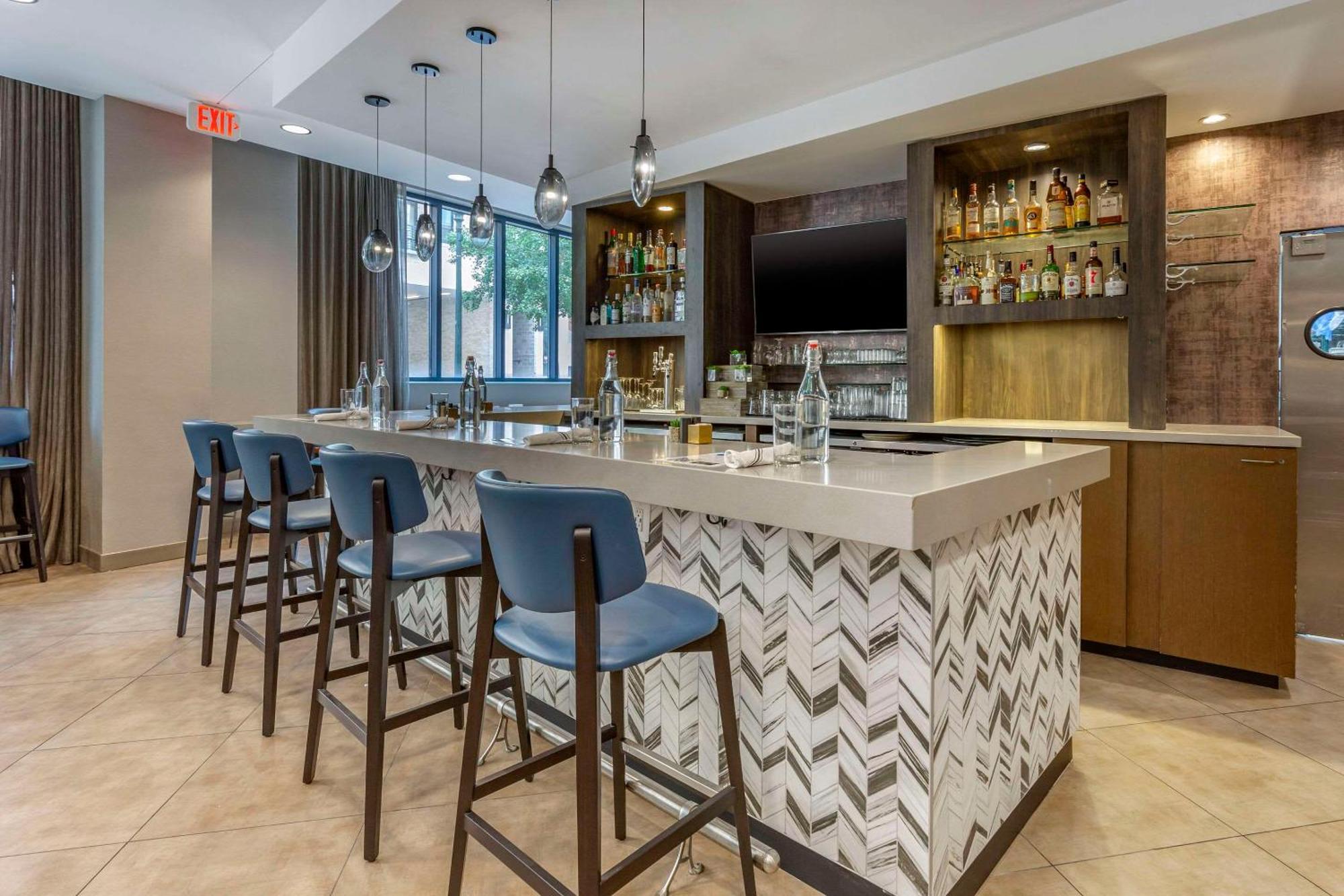 Cambria Hotel Rockville Esterno foto